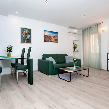 روفينج Studio Apartment Magic المظهر الخارجي الصورة
